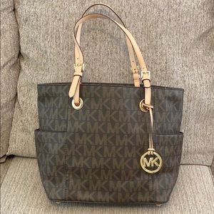 Michael Kors- Handbag (REAL)